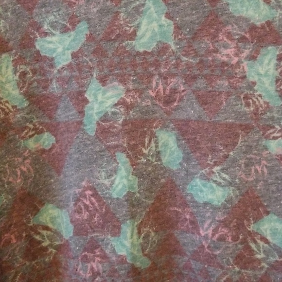 Lularoe Irma Top - Picture 2 of 5